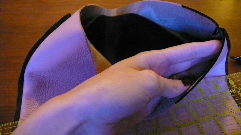 Illustration for article titled This Awesome Purse Is Incredibly Easy To Make (Here's How!)